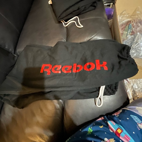 Reebok Black Sweatpants with Red Logo 2XL - Picture 4 of 12